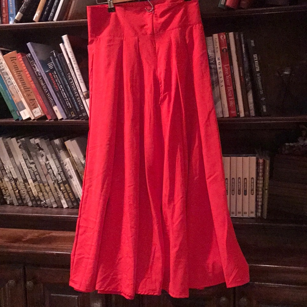 Ladies skirt - Picture 2 of 5